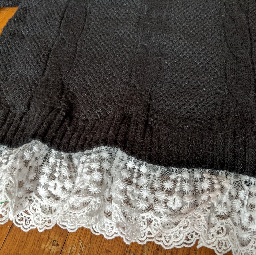AB Studio sweater. - Picture 2 of 2